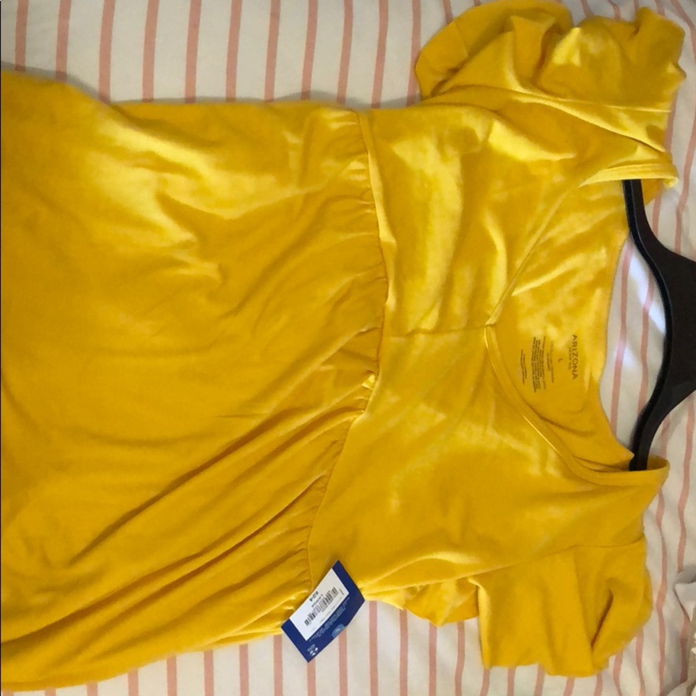 Cute Yellow Top with Ruffle Sleeve